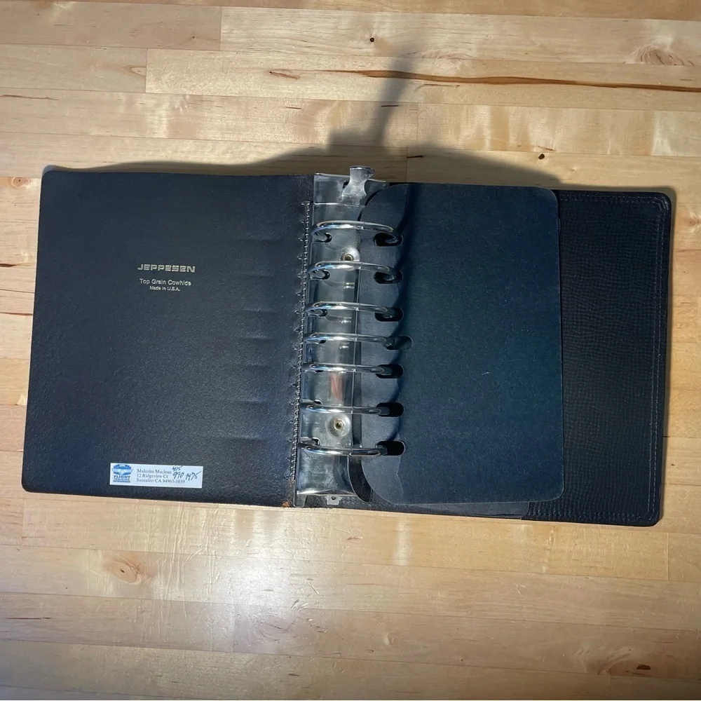Jeppesen Premium Leather Binder - 2 inch